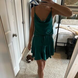 Elegant Green Sleeveless Dress